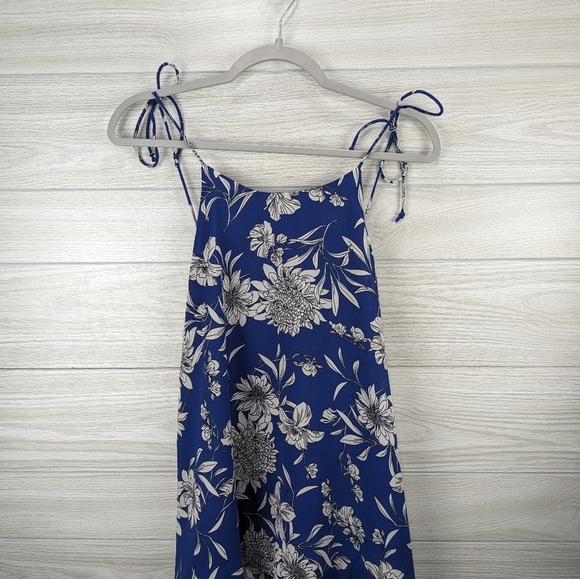 Sugarlips Halter Floral Top - Picture 9 of 10